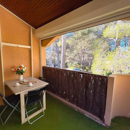 Dans Avec Piscine A Sanary-sur-Mer