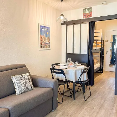 Dans Résidence Avec Piscine à Sanary-sur-Mer