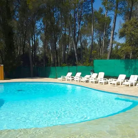Dans Résidence Avec Piscine à Sanary-sur-Mer