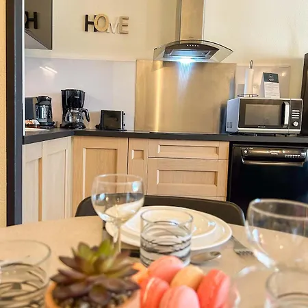 Dans Avec Piscine A * Sanary-sur-Mer