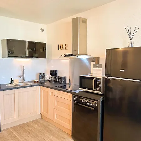 Dans Résidence Avec Piscine à Appartement *