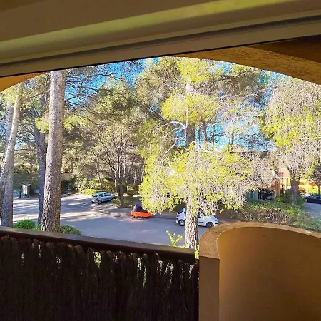 Dans Avec Piscine A Daire Sanary-sur-Mer