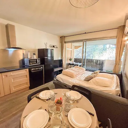 Dans Avec Piscine A * Sanary-sur-Mer