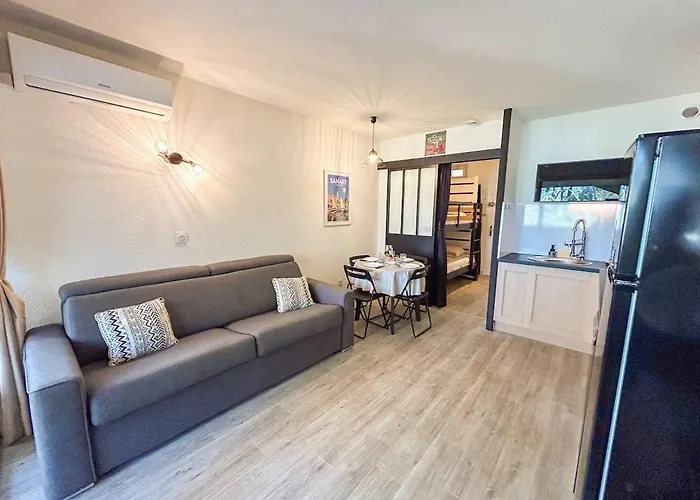 Dans Résidence Avec Piscine à Appartement