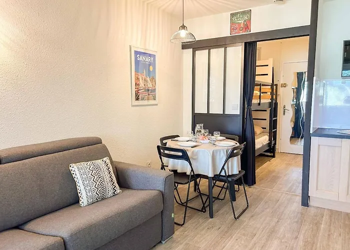 Dans Résidence Avec Piscine à Sanary-sur-Mer