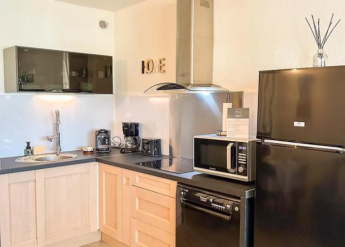 Dans Résidence Avec Piscine à Appartement *